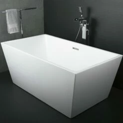 DAX Square Freestanding High Gloss Acrylic Bathtub With Central Drain And Overflow, Stainless Steel Frame, 59-1/16 X 23-5/8 X 31-1/2 Inches (BT-8013)
